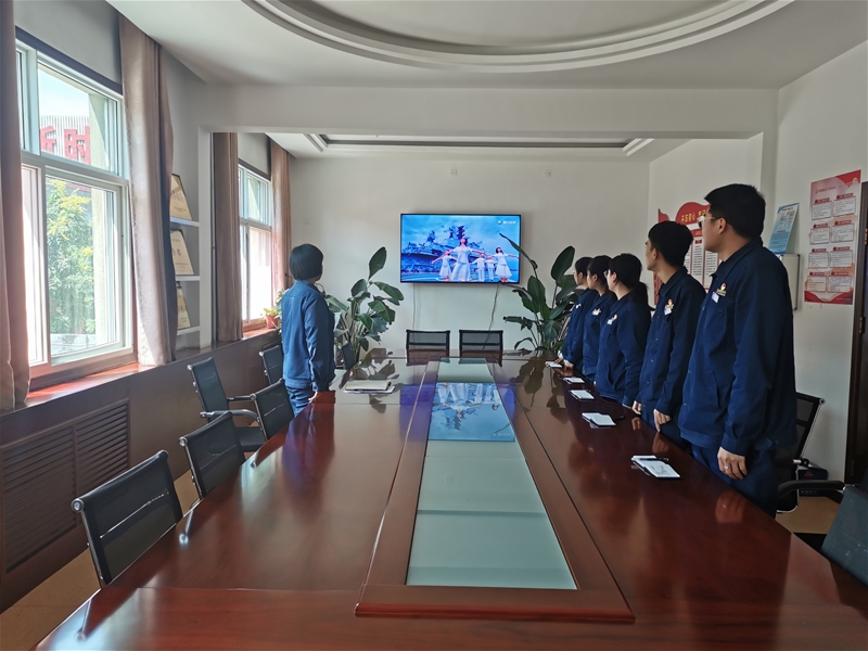 8月25日，儲運中心團委組織新進大學(xué)生開展“請黨放心 強國有我”主題團日活動